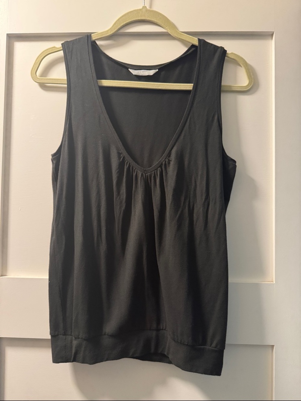 NICOLE FARHI Black Scoop-Neck Sleeveless Tank